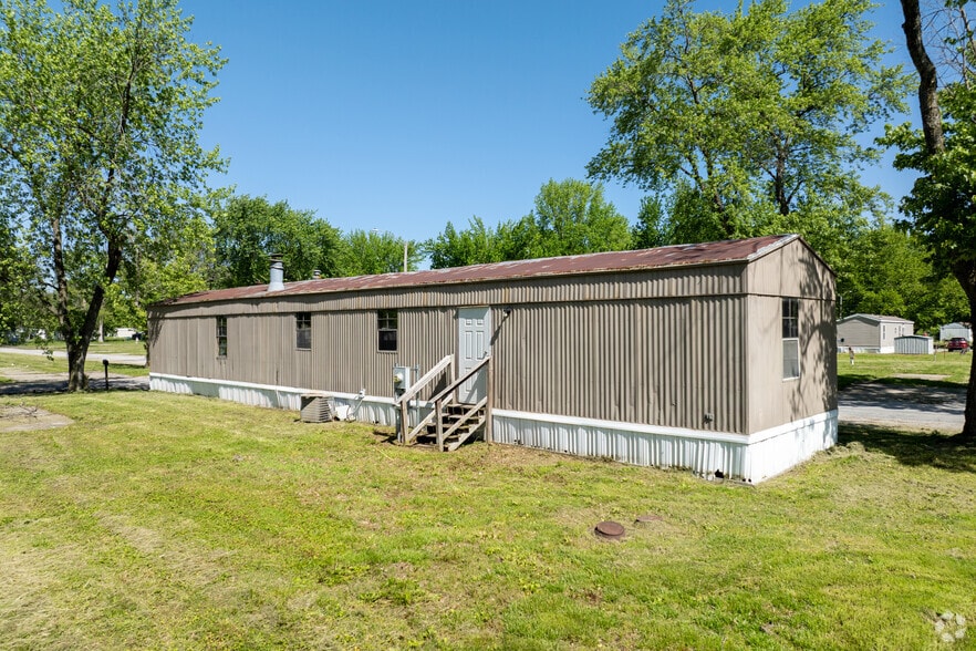 More Photos Of 1350 S Brookside St, Centralia Trailer Camper Park For Sale