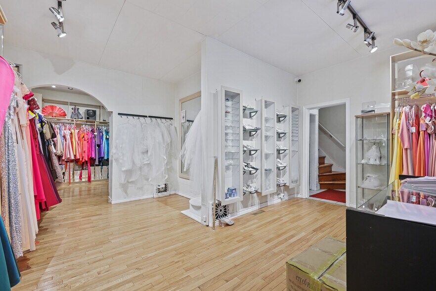 More Photos Of 620 Marsh Rd NE, Calgary General Retail For Lease