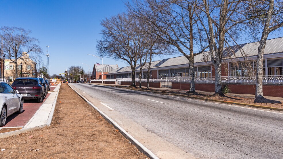 More Photos Of 2871 Main St, Atlanta Freestanding For Lease