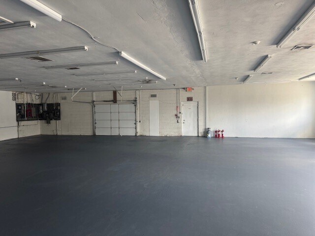 More Photos Of 133 S West End Blvd, Quakertown Freestanding For Lease