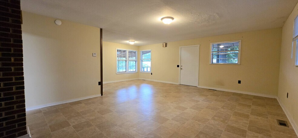 More Photos Of 2601 Anderson Hwy, Hartwell Office Residential For Sale