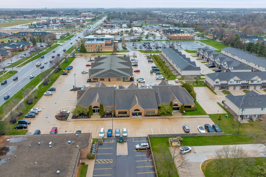 More Photos Of 42490 Garfield Rd, Clinton Township Medical For Lease