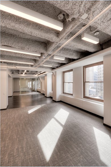 More Photos Of 333 N Michigan Ave, Chicago Office For Lease