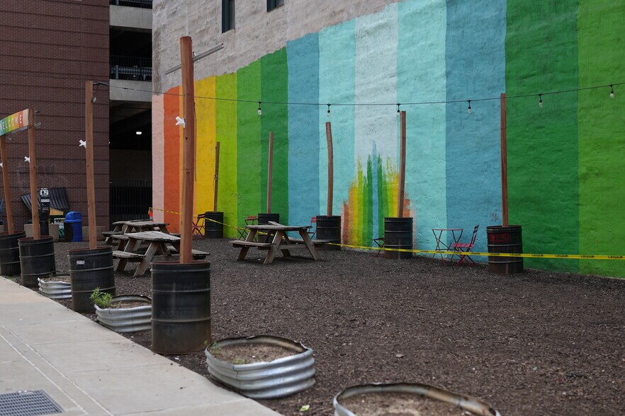 More Photos Of 923 Locust St, Saint Louis Land For Sale