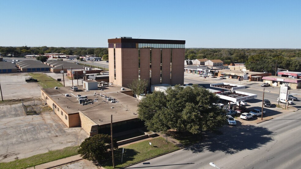 More Photos Of 502 N Willis, Abilene Medical For Sale
