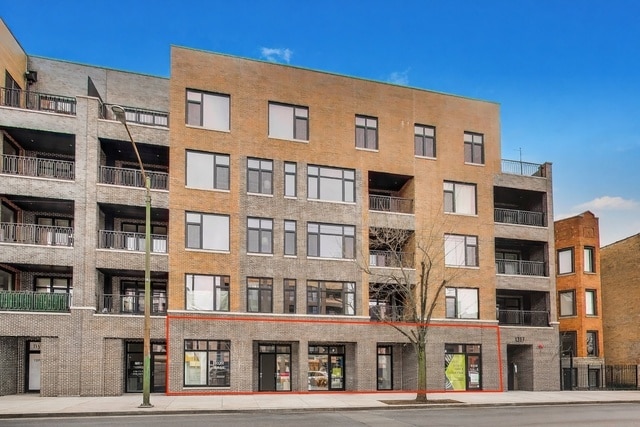 Primary Photo Of 1319 N Western Ave, Chicago Apartments For Sale
