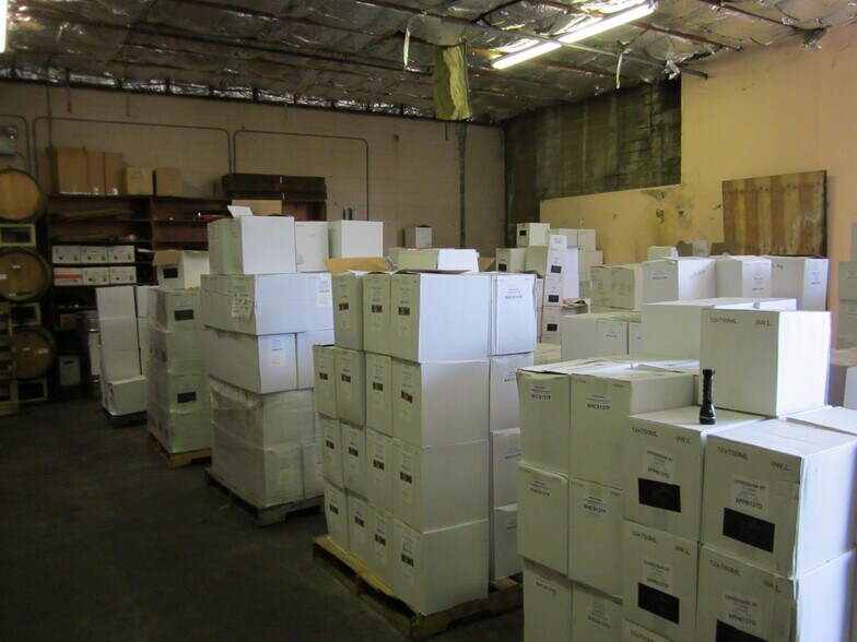 More Photos Of 459-461 Walnut St, Napa Warehouse For Lease