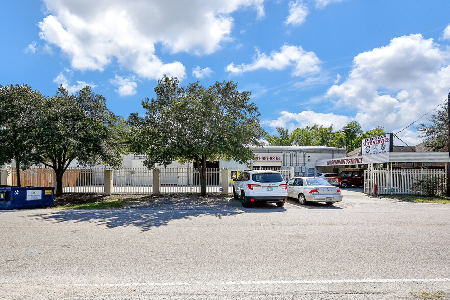 Primary Photo Of 3714 Three Sisters, Houston Warehouse For Lease