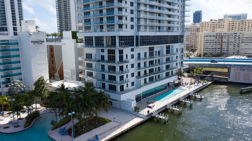 More Photos Of 4010 S Ocean Dr, Hollywood Hotel For Lease