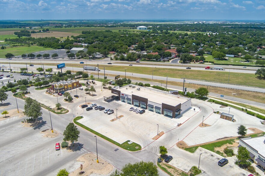 More Photos Of 8520 IH-35, San Antonio Storefront For Sale