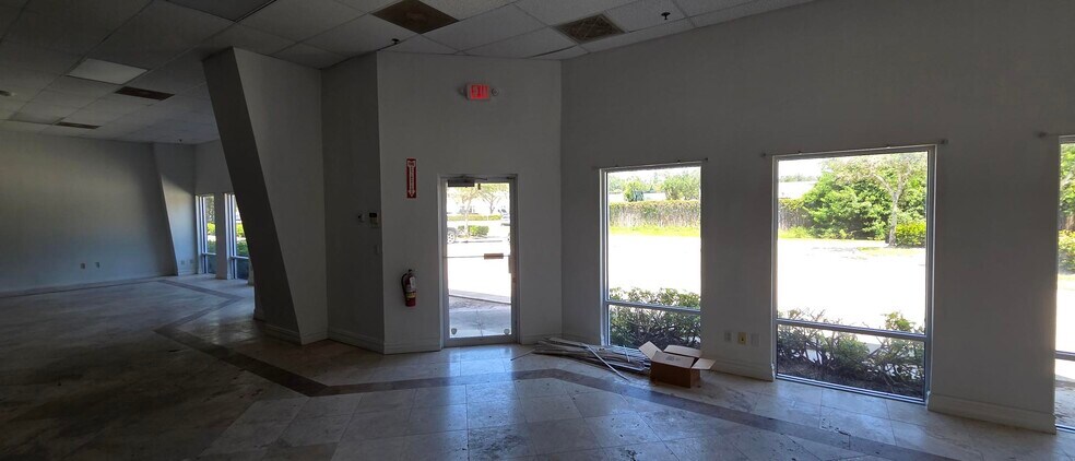 More Photos Of 28790 S Diesel Dr, Bonita Springs Warehouse For Lease