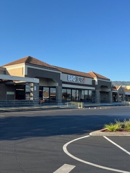 More Photos Of 260-360 E 10th St, Gilroy Unknown For Lease