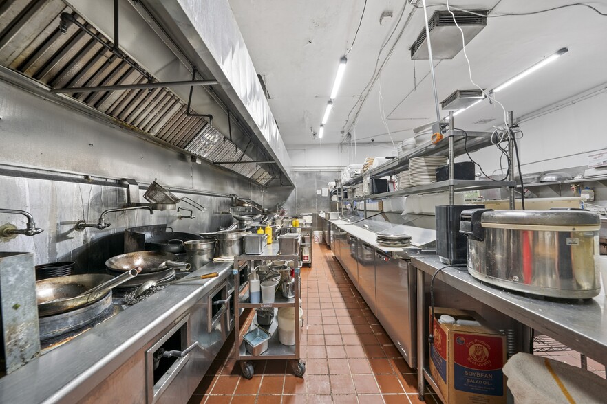 More Photos Of 14008-14012 Ventura Blvd, Sherman Oaks Restaurant For Lease