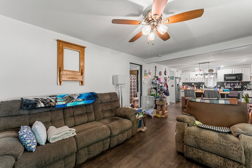 More Photos Of 820 N 6th St, Montevideo Apartments For Sale