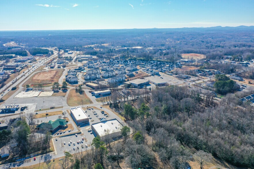 More Photos Of 6516 State Park Rd, Travelers Rest Storefront For Lease