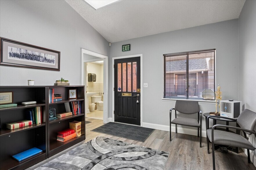 More Photos Of 8751 E Hampden Ave, Denver Office For Sale