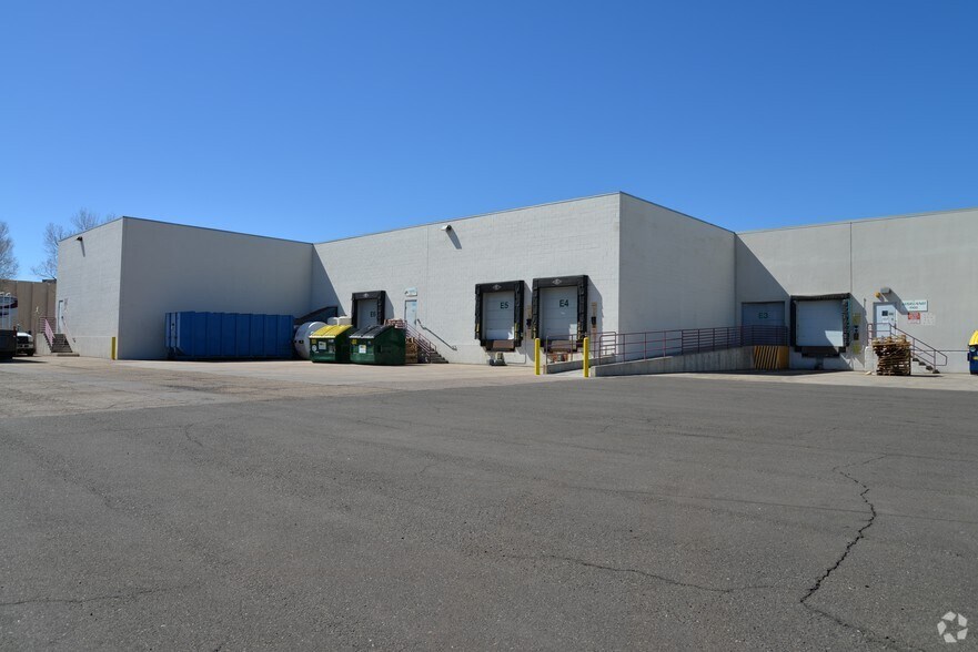 More Photos Of 11100 W 8th Ave, Lakewood Warehouse For Lease