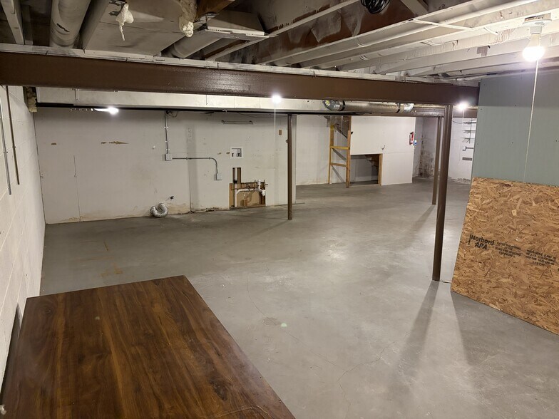 More Photos Of 27051 Southfield Rd, Lathrup Village Freestanding For Sale