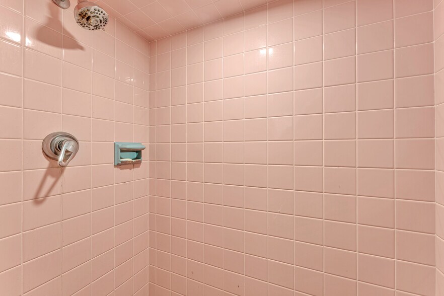 More Photos Of 3807 Pacific Ave, Wildwood Office Residential For Sale