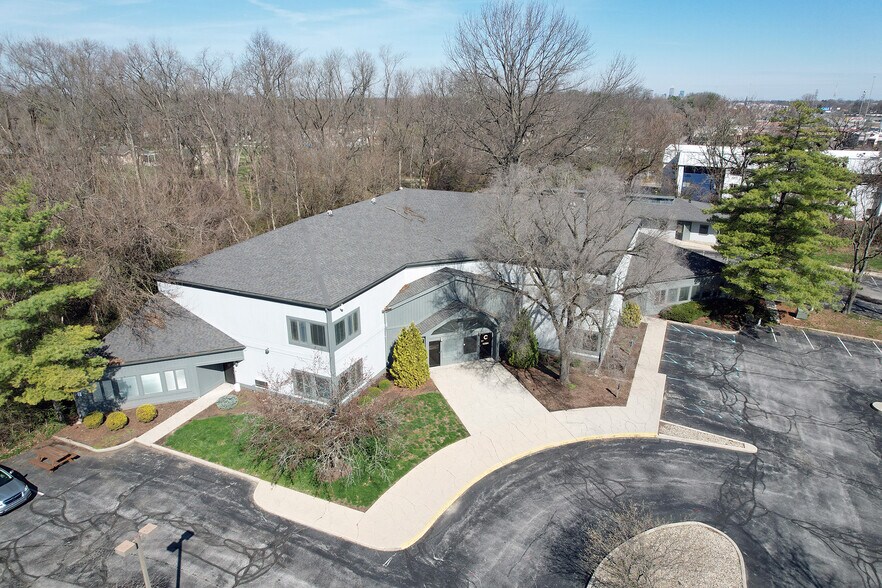 More Photos Of , Indianapolis Office For Sale