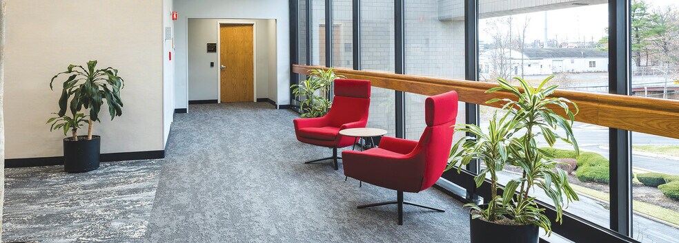 More Photos Of 1460 US Highway 9 N, Woodbridge Unknown For Lease