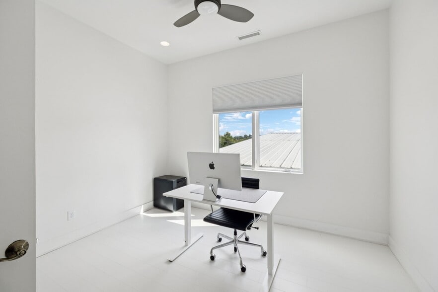 More Photos Of 2517 White Ave, Nashville Office Residential For Sale