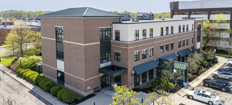 More Photos Of 6900 Pearl Rd, Middleburg Heights Medical For Lease