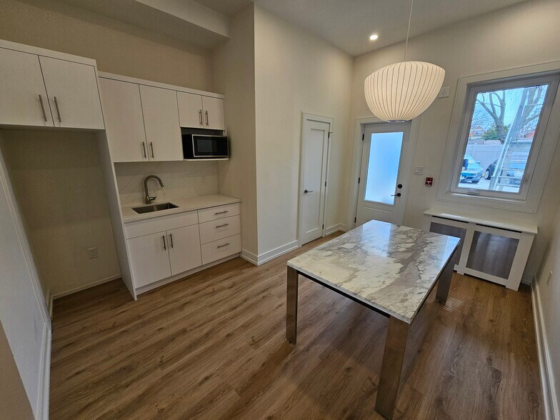 More Photos Of 3293 Dundas St W, Toronto Storefront Retail Residential For Lease