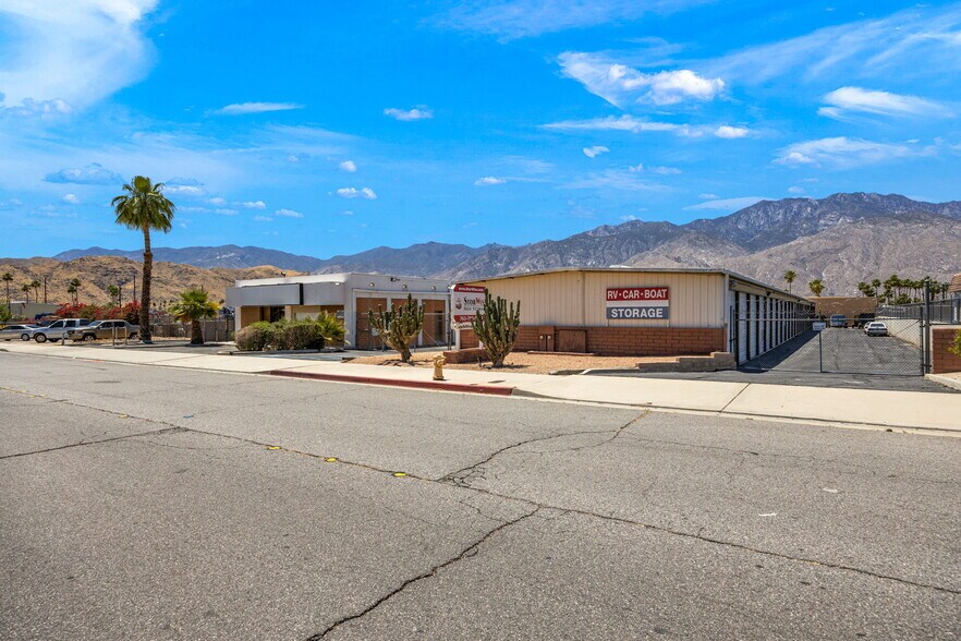 More Photos Of 811-823 S Williams Rd, Palm Springs Self Storage For Sale