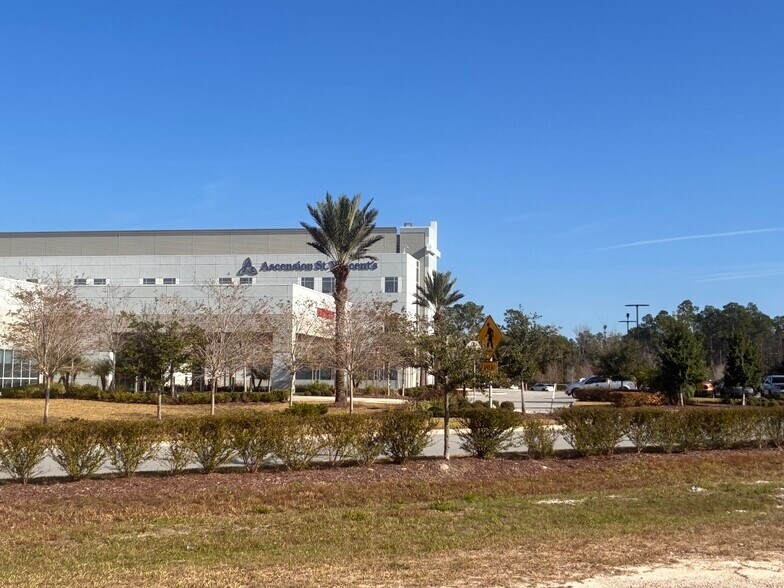More Photos Of 105 Jaldev rd, Saint Johns Medical For Lease
