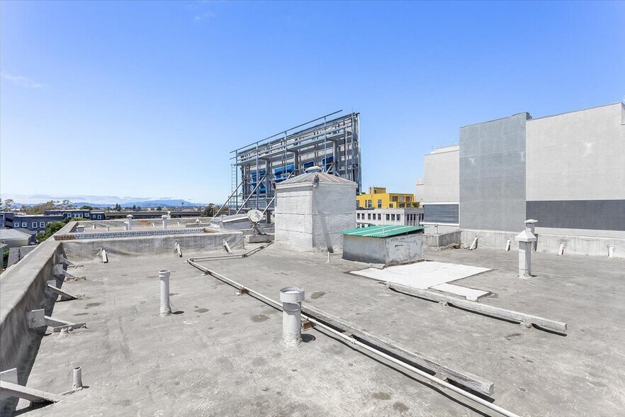 More Photos Of 498 25th St, Oakland Apartments For Sale