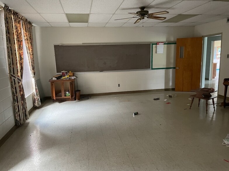 More Photos Of 400 East St N, Talladega Religious Facility For Sale