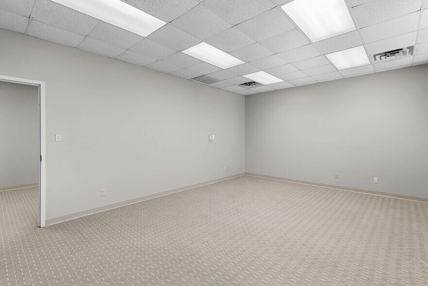 More Photos Of 800 N Spring St, Shreveport Office For Lease