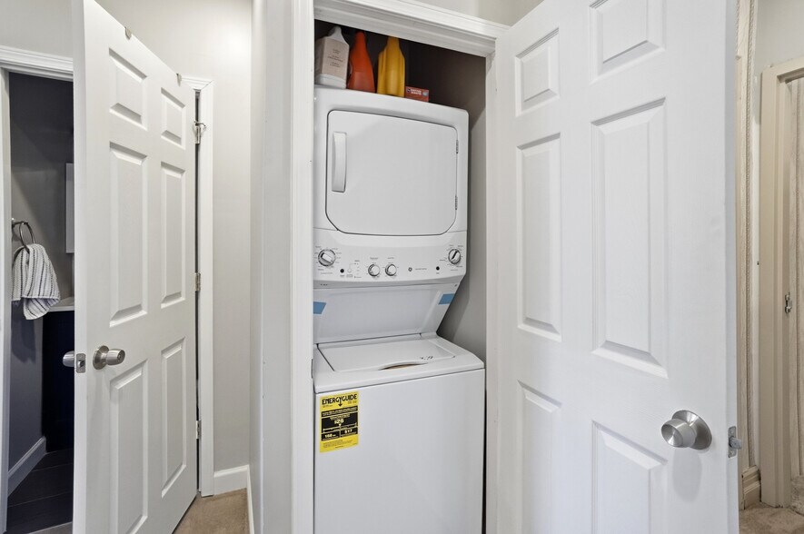 More Photos Of 2406 Auburn Ave, Cincinnati Office Residential For Sale