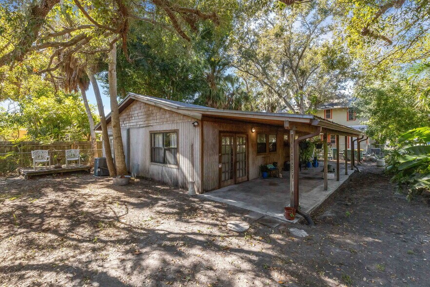 More Photos Of 4122 Bradenton rd, Sarasota Multifamily For Sale