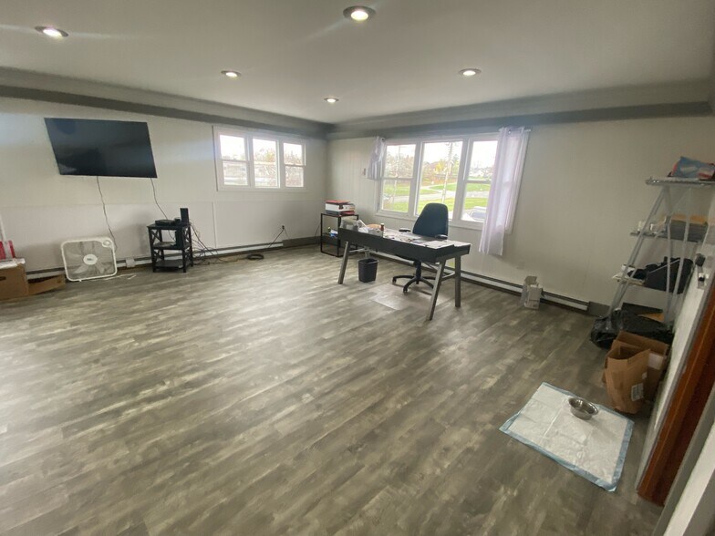 More Photos Of 1819 Lemoyne Ave, Syracuse Manufacturing For Sale