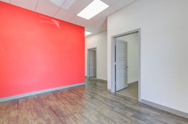 More Photos Of 3300-3302 82nd St, Lubbock Unknown For Lease