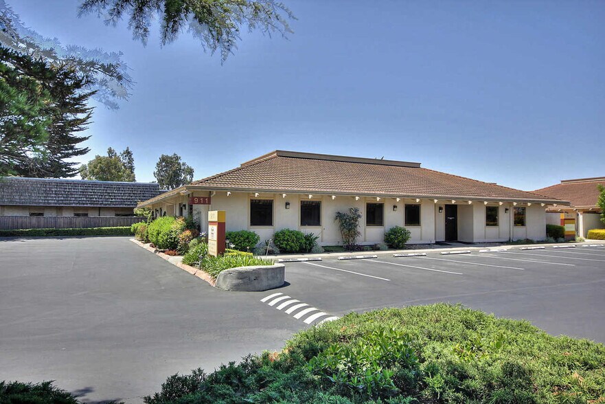 More Photos Of 945 Blanco Cir, Salinas Medical For Lease
