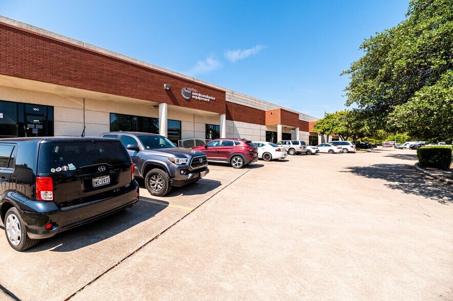 More Photos Of 2600 McHale Ct, Austin Unknown For Lease