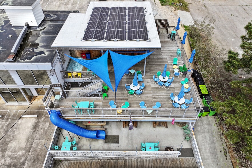 More Photos Of 710 W Johnson St, Raleigh Bar For Sale