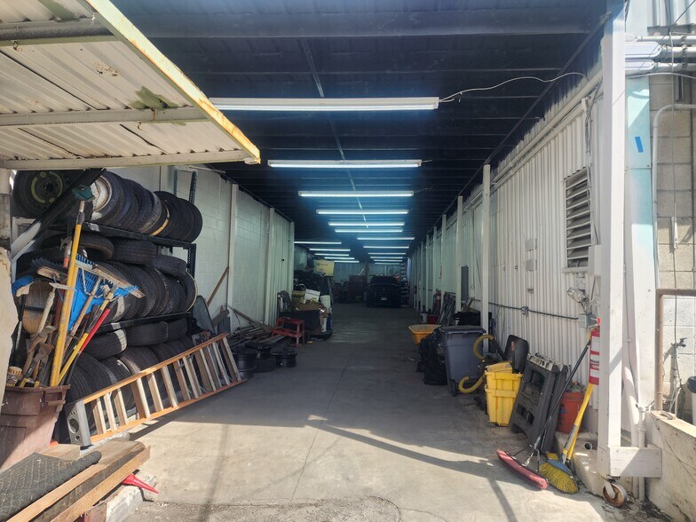 More Photos Of 655 Mapunapuna St, Honolulu Warehouse For Lease