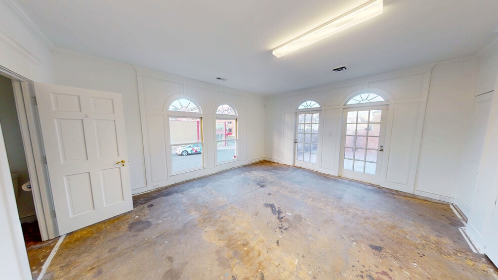 More Photos Of 1500 E 4th, Charlotte Office For Sale