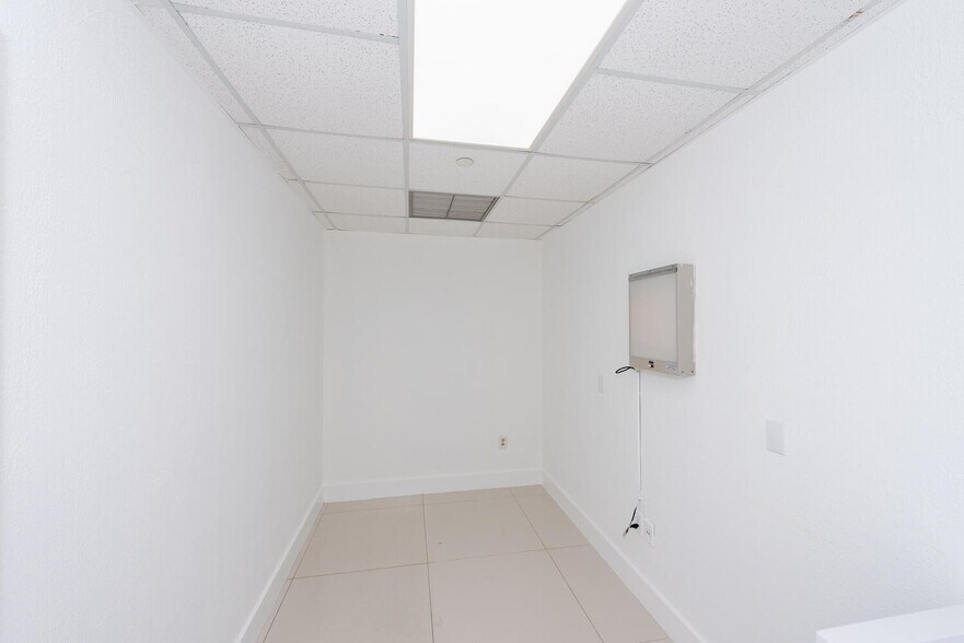 More Photos Of 2645 SW 37th Ave, Miami Medical For Lease