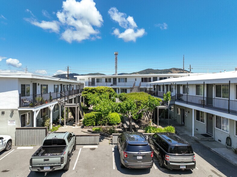 More Photos Of 45 Woodland Ave, San Rafael Apartments For Sale