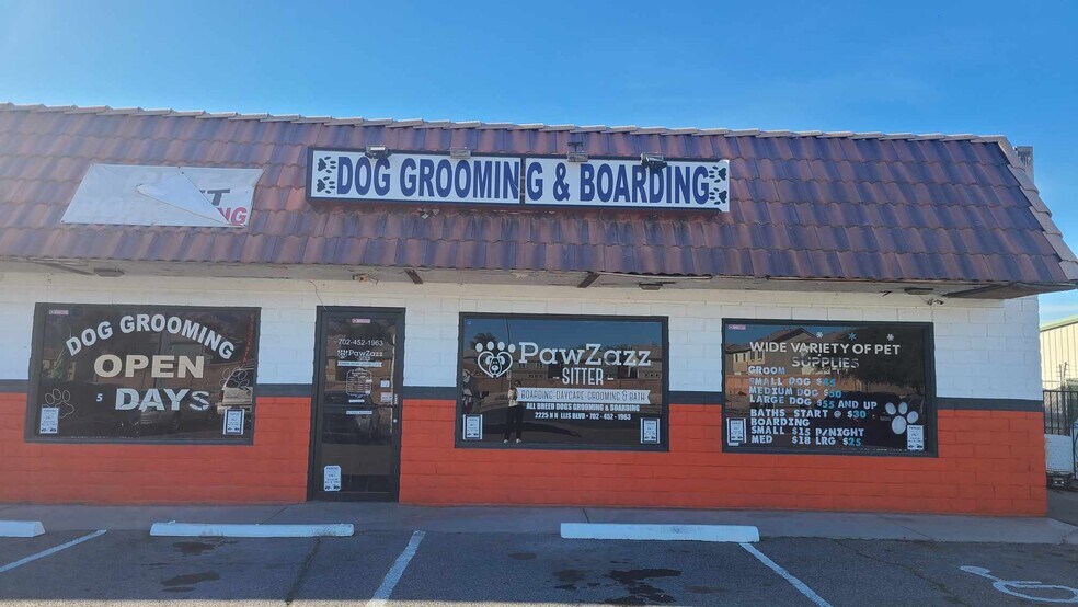 Primary Photo Of 2225 N Nellis Blvd, Las Vegas Veterinarian Kennel For Lease