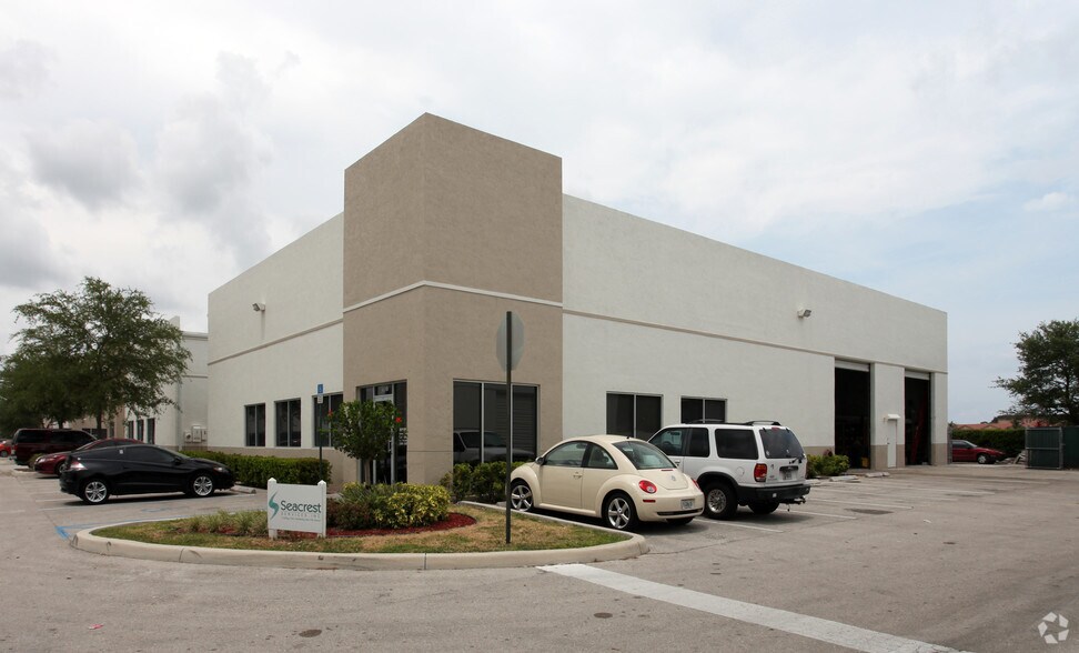Primary Photo Of 1937 NW 40th Ct, Pompano Beach Warehouse For Lease