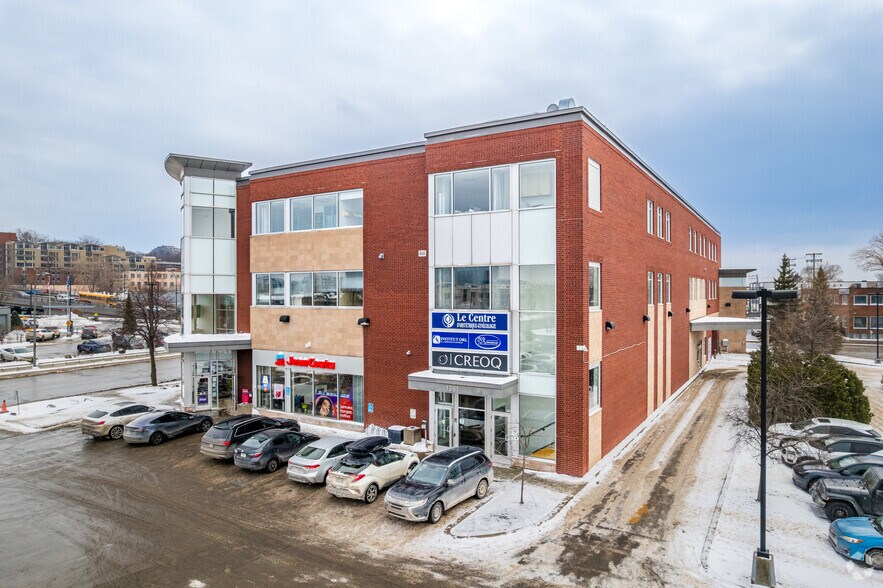 More Photos Of 1361-1365 Av Beaumont, Mt Royal Storefront Retail Office For Lease