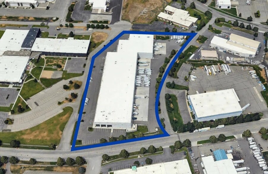 More Photos Of 15909 E Marietta Ave, Spokane Valley Showroom For Lease