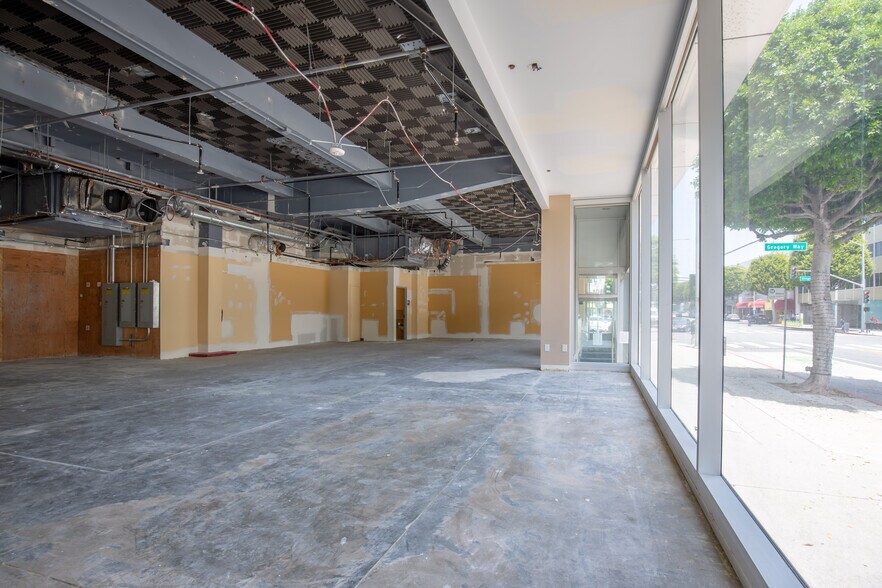 More Photos Of 315 S Beverly Dr, Beverly Hills Office For Lease