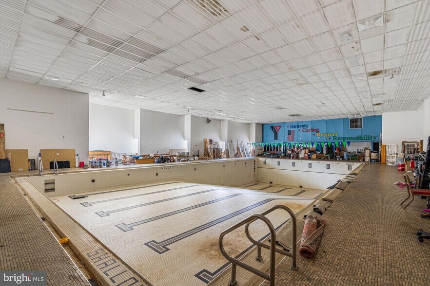 More Photos Of 151 S 14th St, Quakertown Health Club For Lease